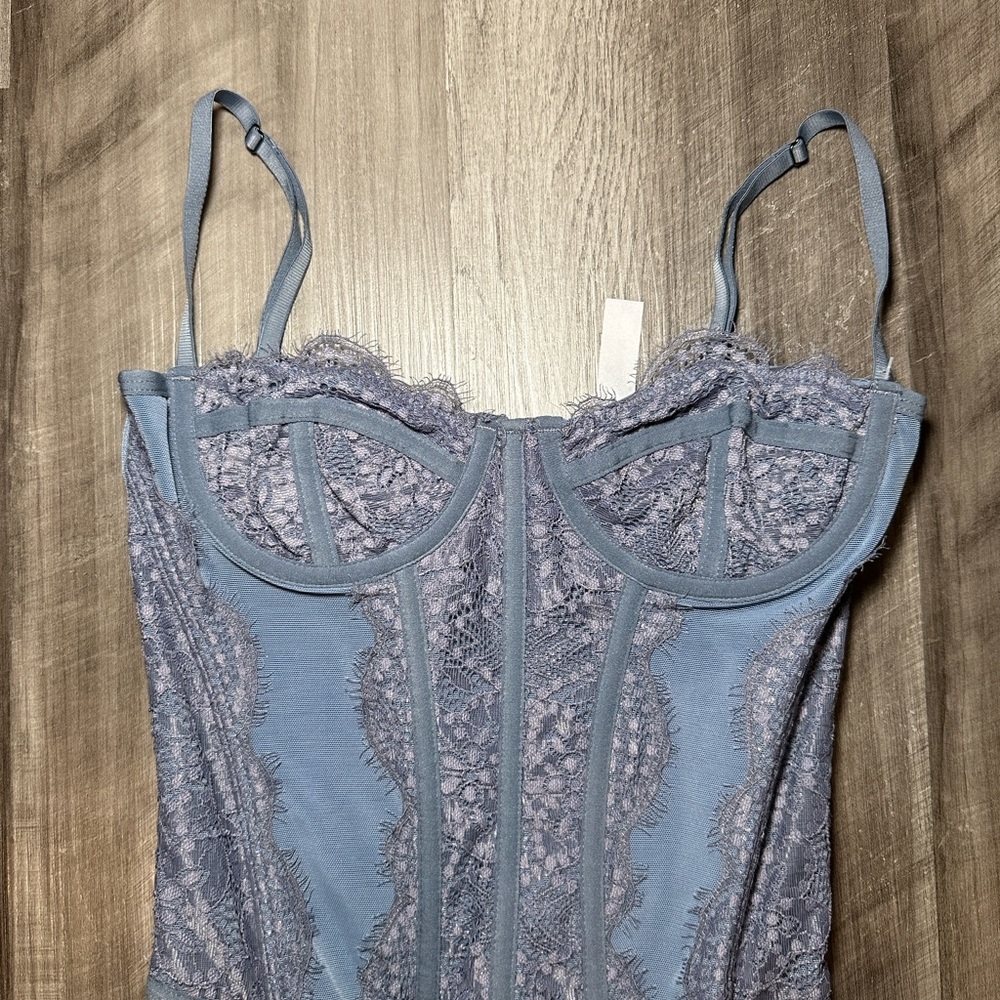 Out From Under Modern Love Lace Corset - Small - Picture 5 of 6